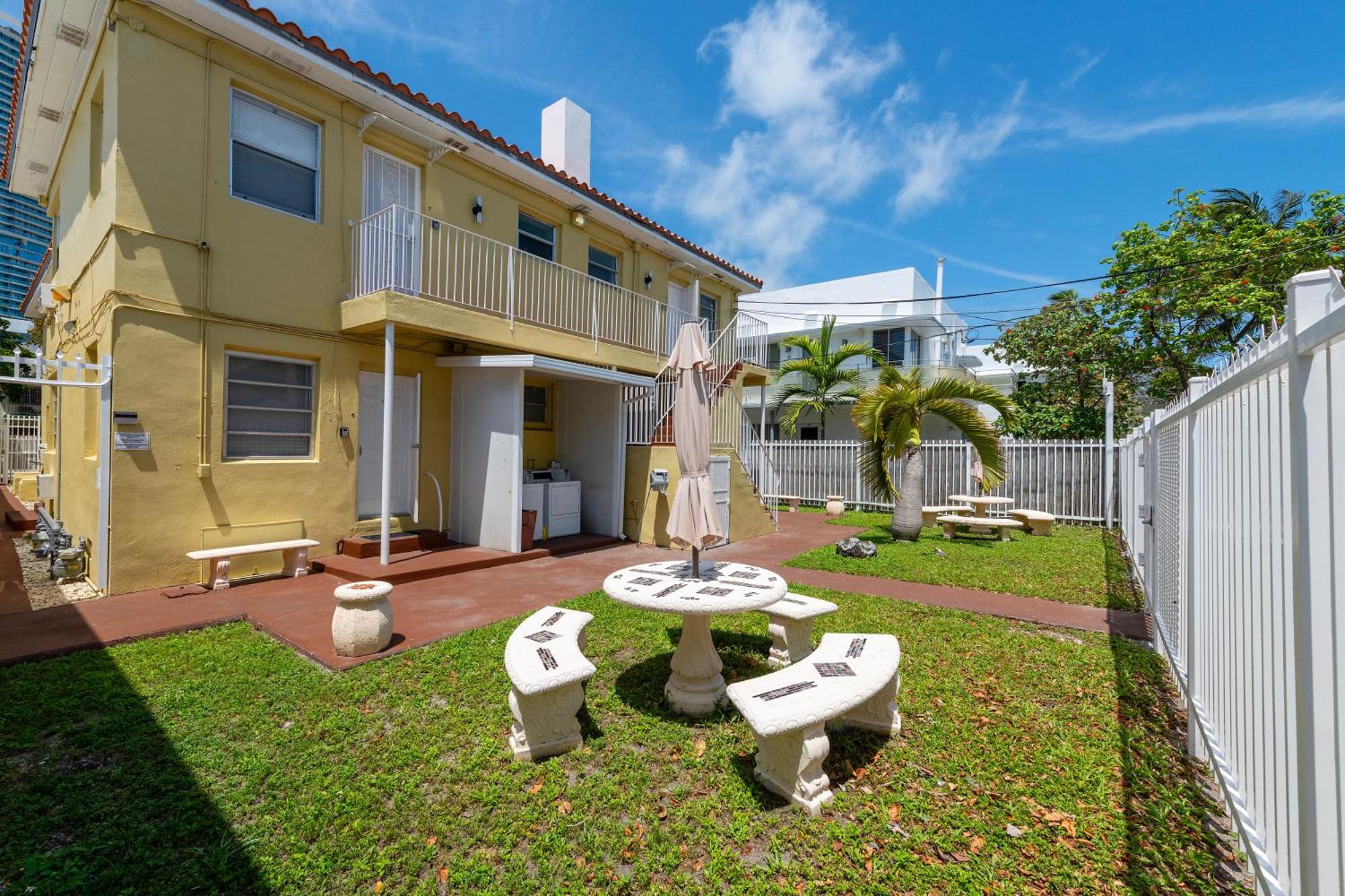Appartamento Sunnys Days 5Th St Miami Beach Esterno foto