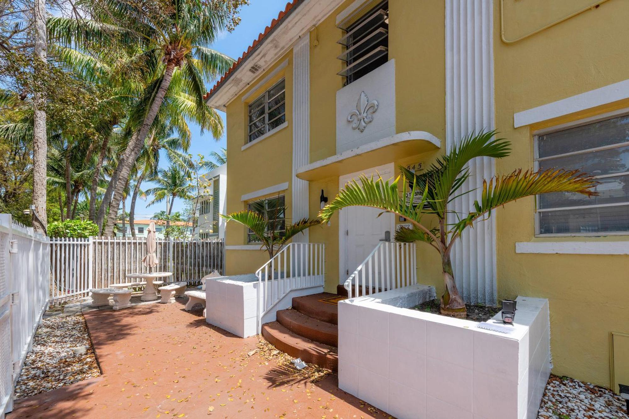 Appartamento Sunnys Days 5Th St Miami Beach Esterno foto